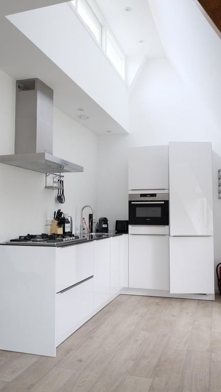 Luxury apartment with elevator and air conditioning - Image 6