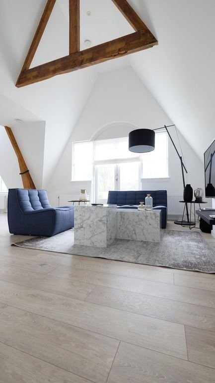 Luxury apartment with elevator and air conditioning - Image 4