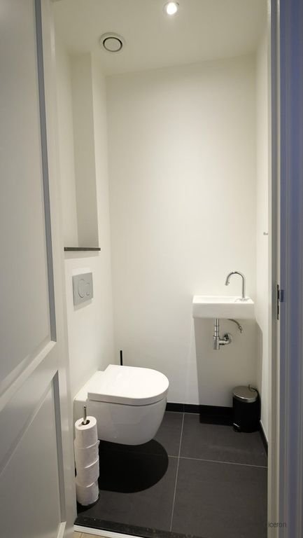 Luxury apartment with elevator and air conditioning - Image 15