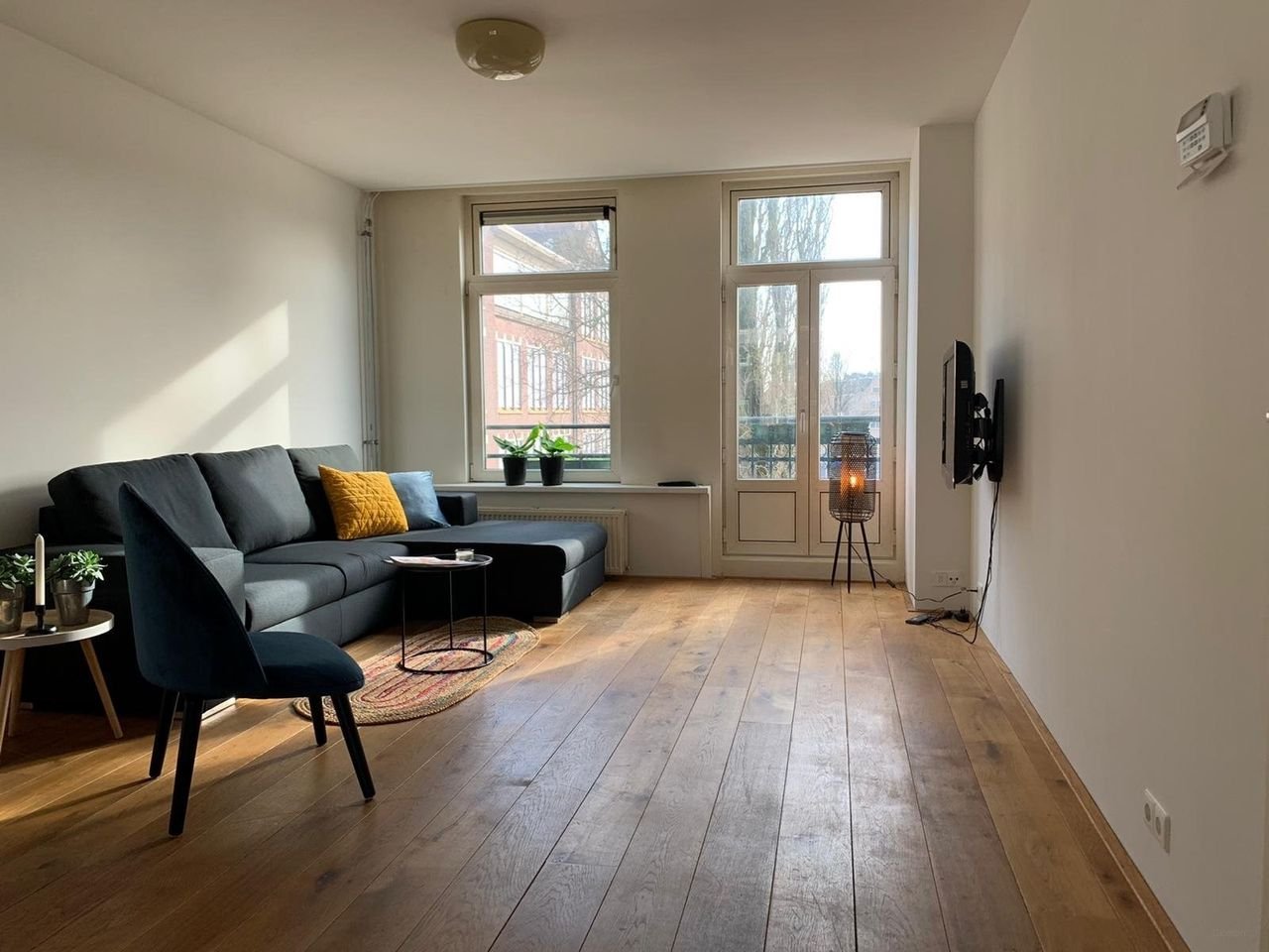 Bright apartment with roof terrace (40m2) - Image 1