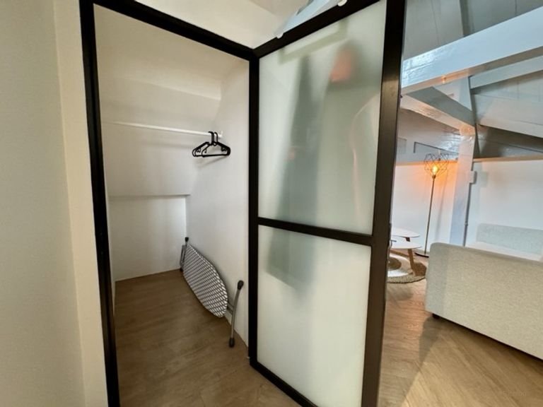 Gemeubileerde loft met terras in centrum Dordt - Afbeelding 11