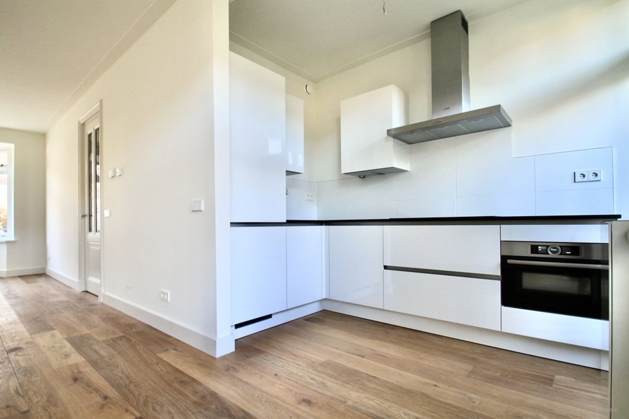 Renovated 1930s home in Haarlem - Image 6