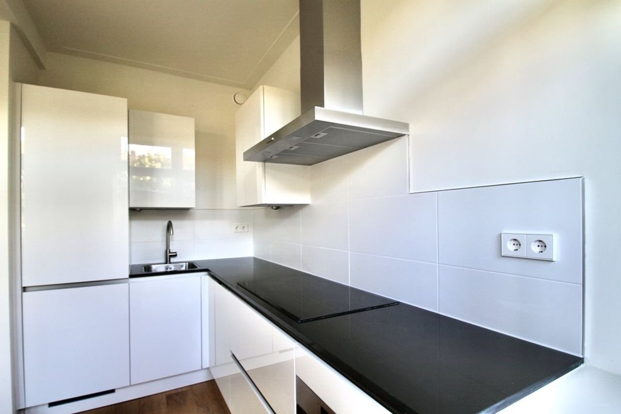 Renovated 1930s home in Haarlem - Image 7