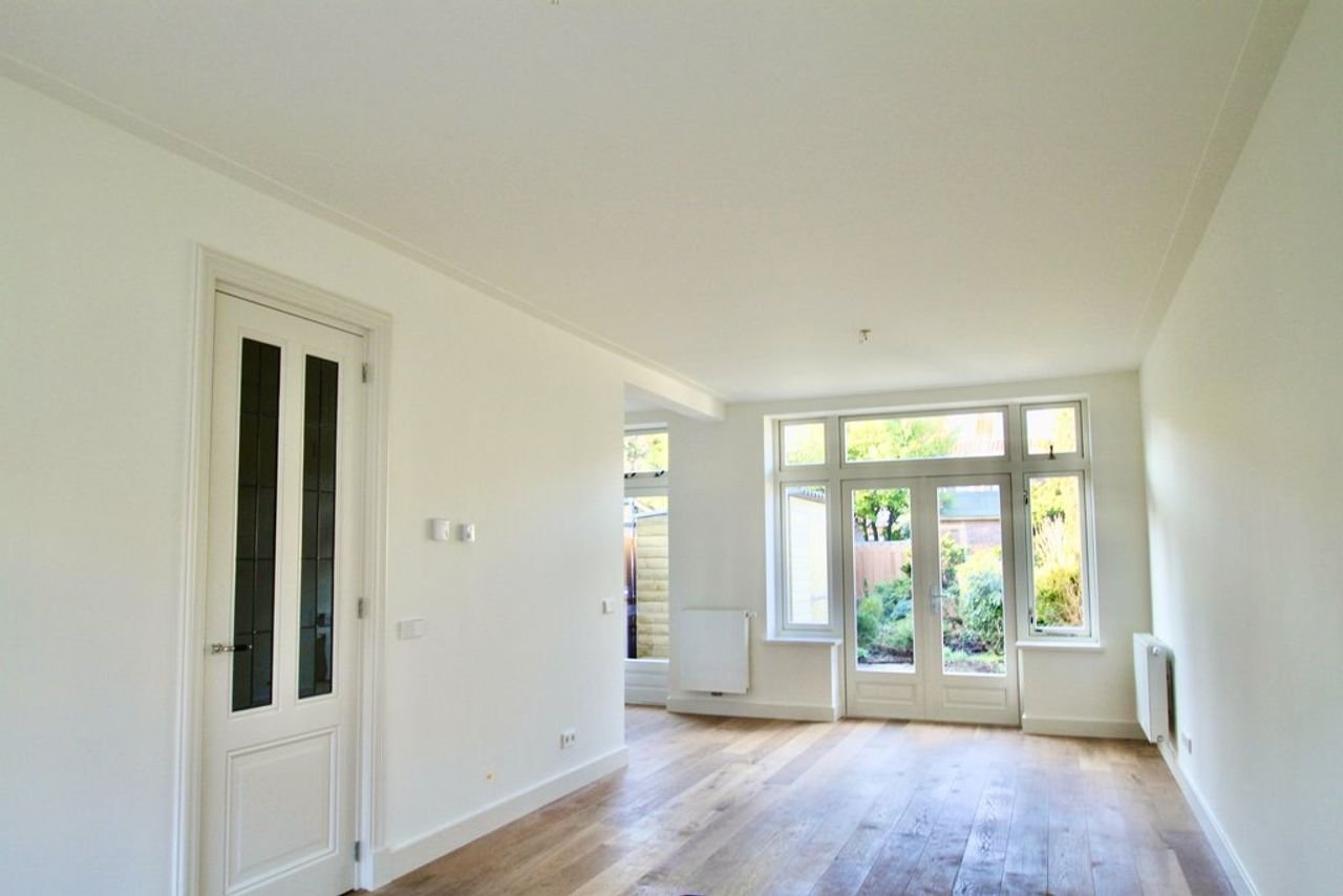 Renovated 1930s home in Haarlem - Image 9