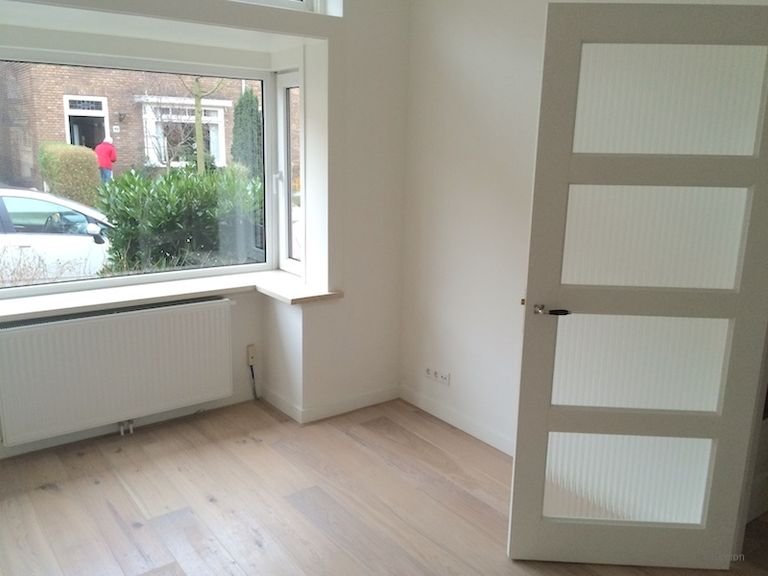 1930s House with Sunny Garden in Haarlem - Image 9