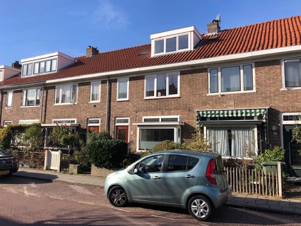 1930s House with Sunny Garden in Haarlem - Image 2