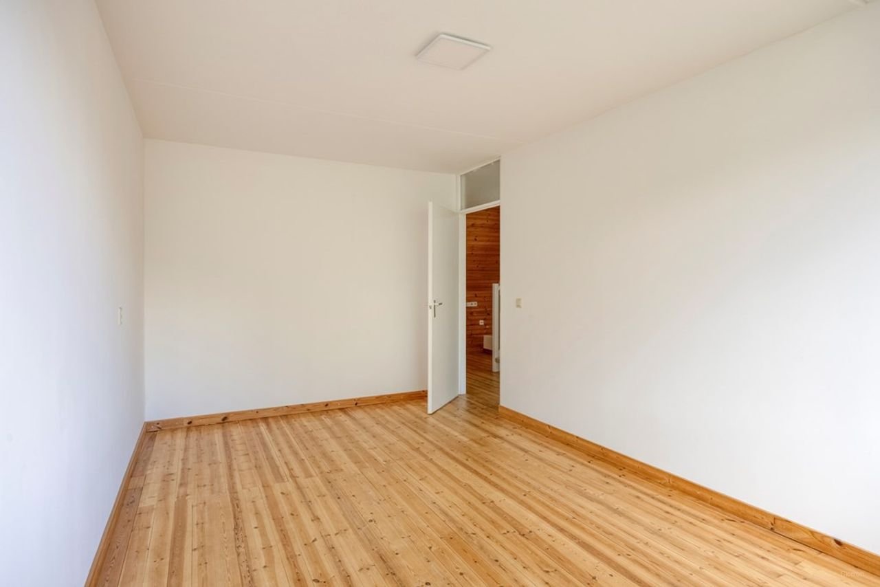 Family home with garden and energy label A - Image 14