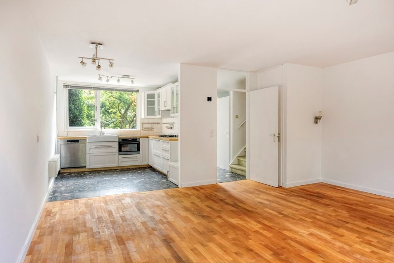 Family home with garden and energy label A - Image 4