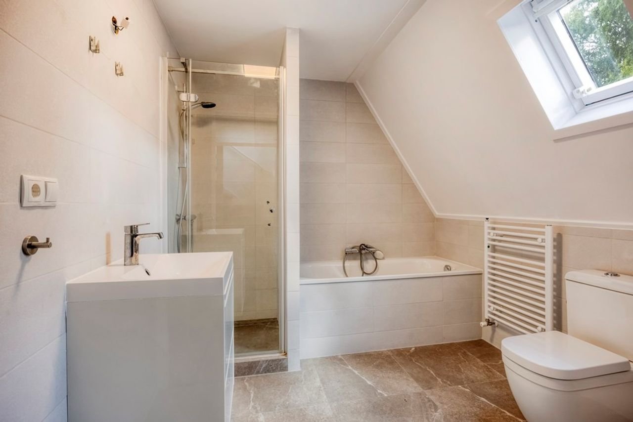 Family home with garden and energy label A - Image 15