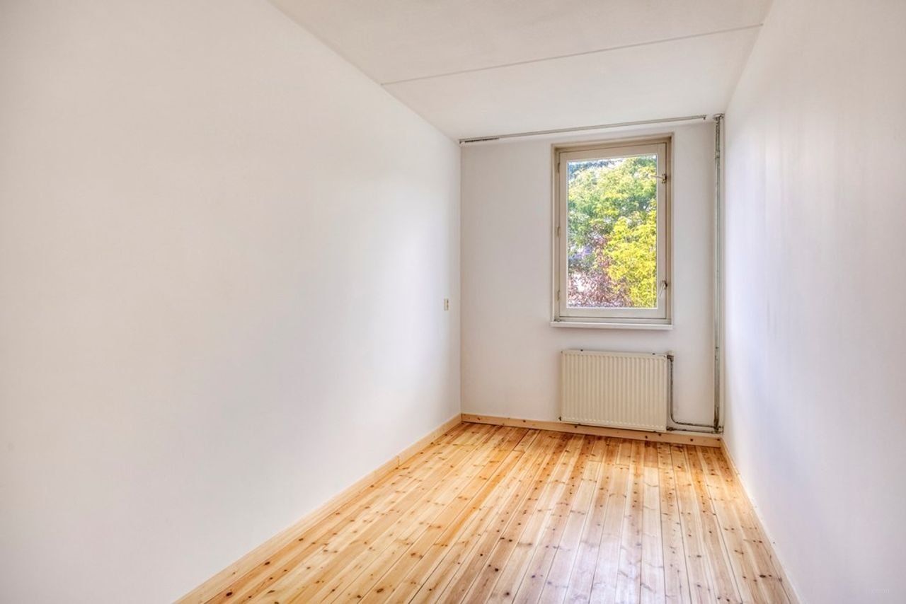 Family home with garden and energy label A - Image 18