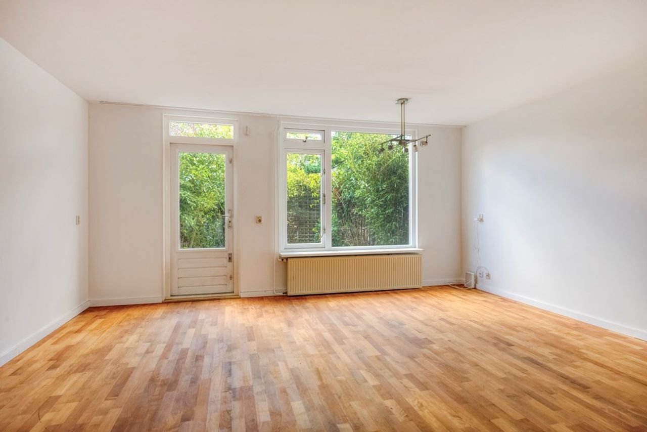 Family home with garden and energy label A - Image 2