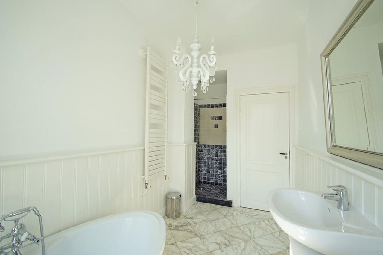 Townhouse with garden on the waterfront in Willemspark - Image 16