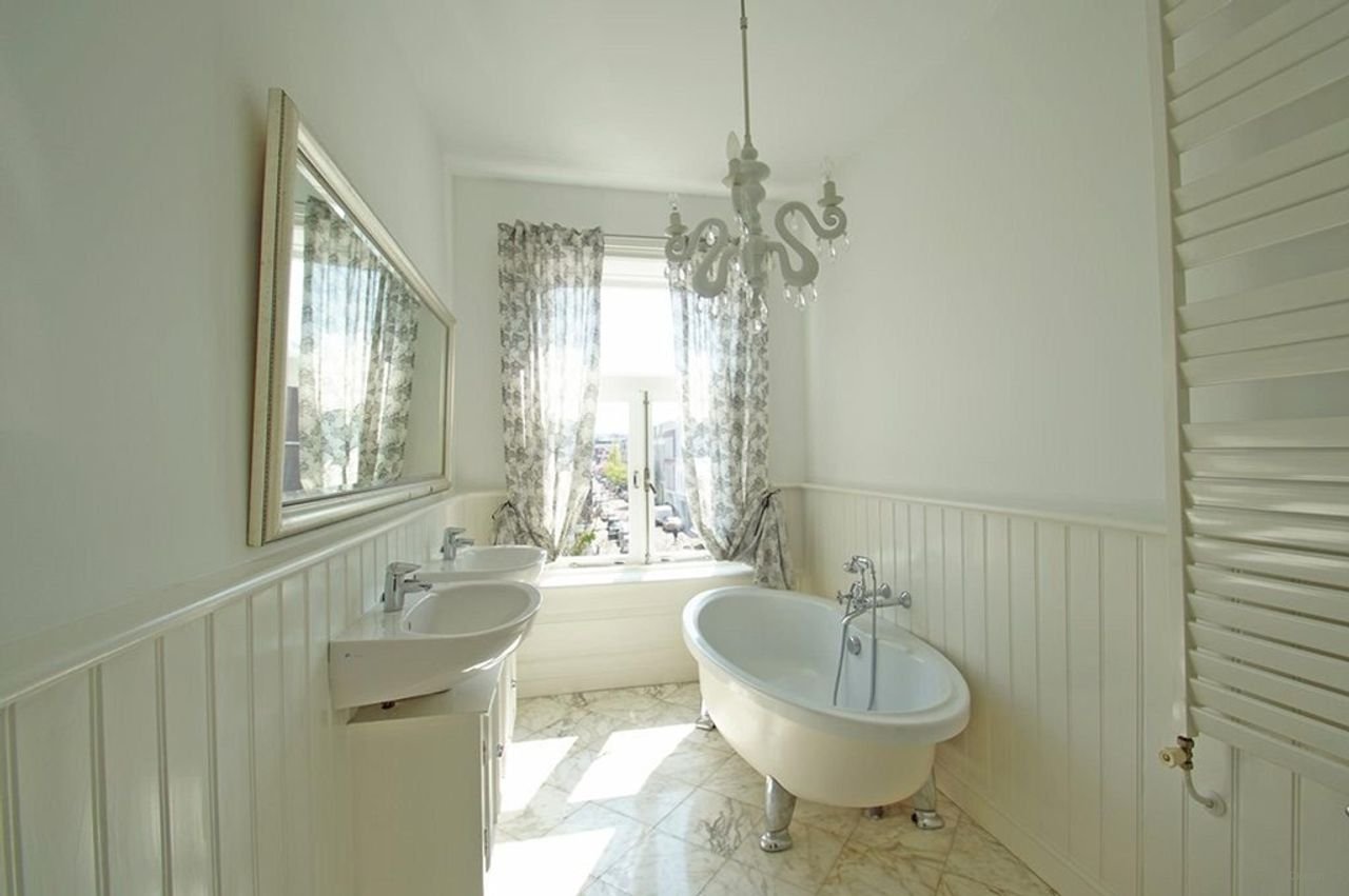 Townhouse with garden on the waterfront in Willemspark - Image 15