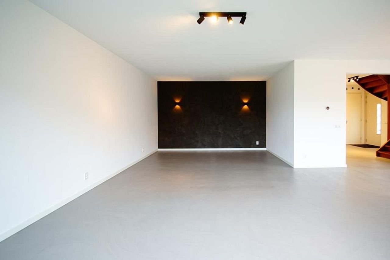 Renovated semi-detached house near British School - Image 14