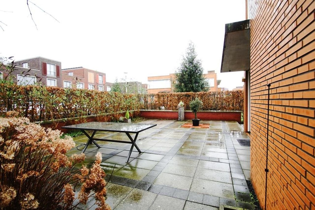 Renovated semi-detached house near British School - Image 31