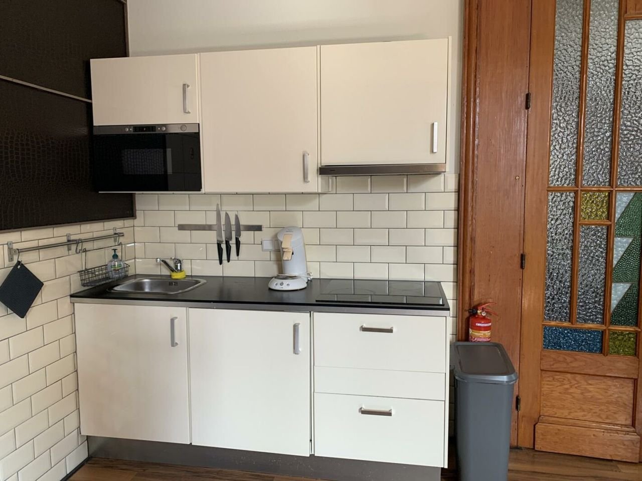 Fully furnished studio in the city center - Image 6