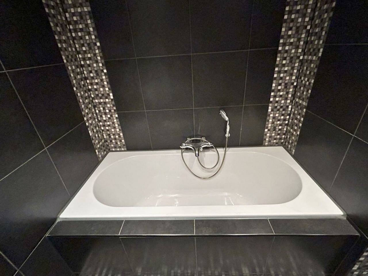 Furnished studio on Wijnstraat - Image 9