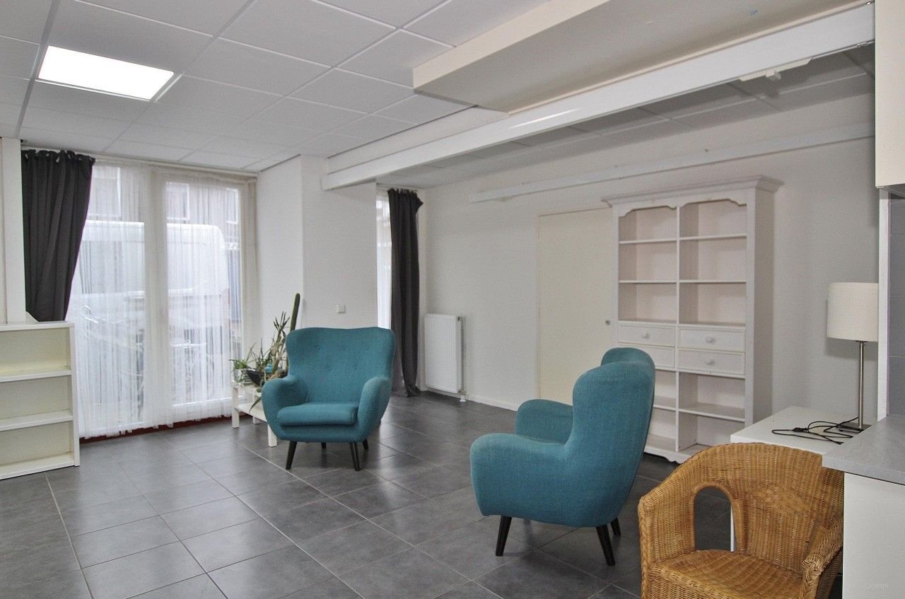 Central living in Terneuzen: 3 bedrooms - Image 3