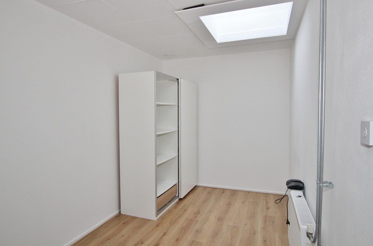 Central living in Terneuzen: 3 bedrooms - Image 10