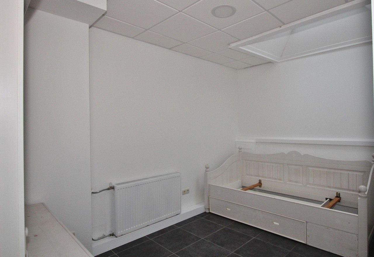 Central living in Terneuzen: 3 bedrooms - Image 14