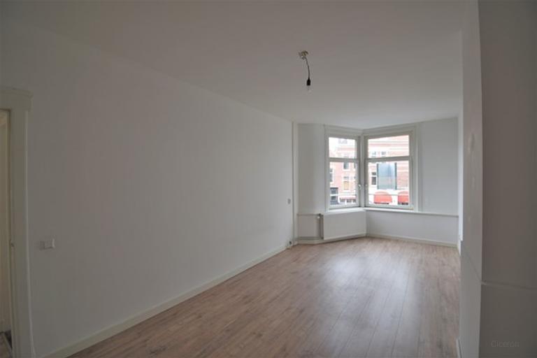 Double upper house with balcony in Middelland - Image 2