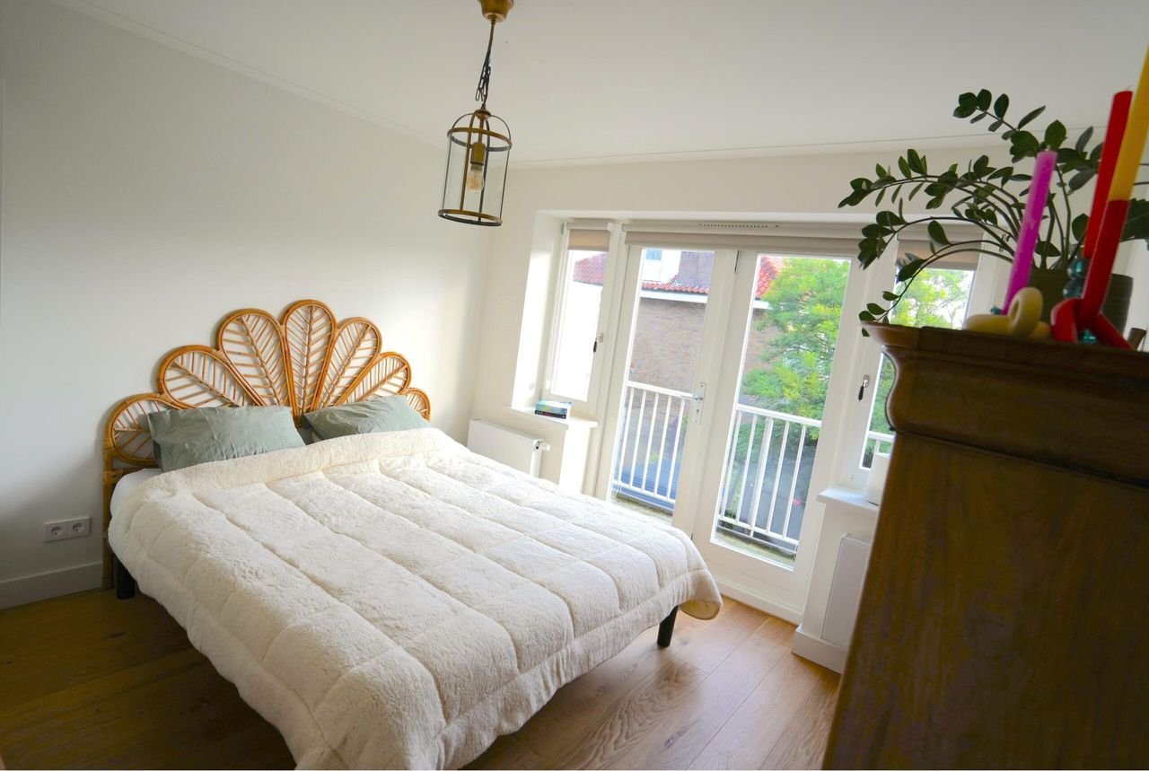 Renovated 1930s house with 5 bedrooms - Image 11