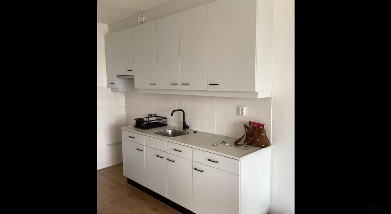 76 m² appartement met balkon in Hilversum - Afbeelding 1