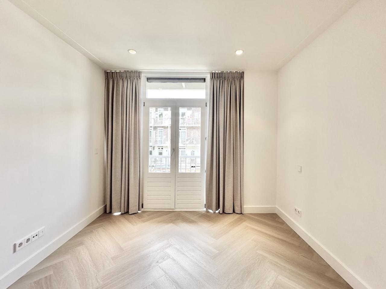 Balkon en 2 slaapkamers in Oud-Zuid - Afbeelding 6
