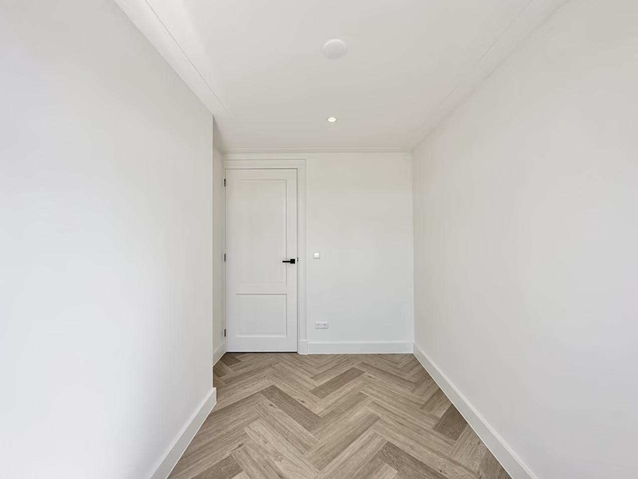 Rooftop Terrace & 2 Beds in Kinkerbuurt - Image 8
