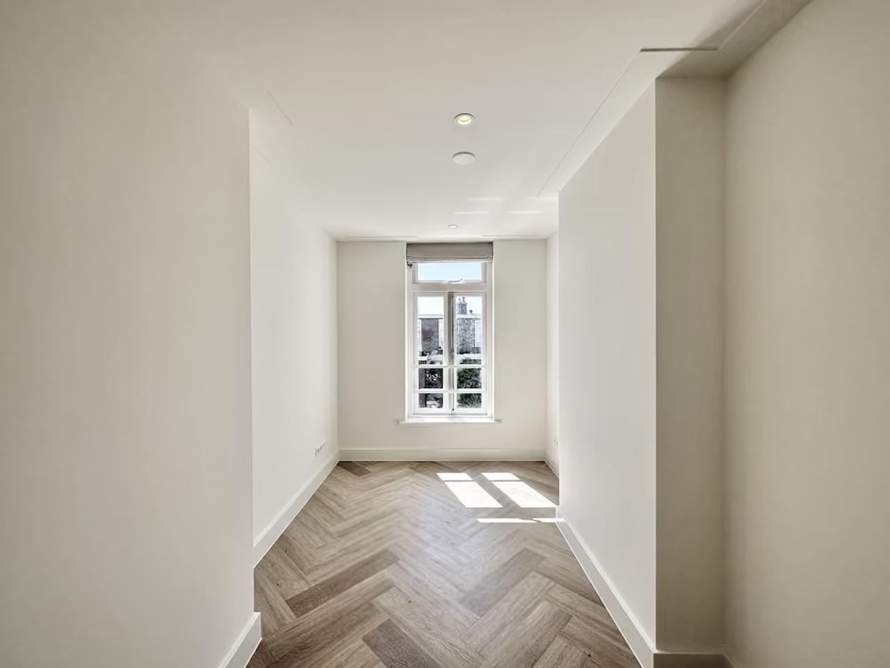 Rooftop Terrace & 2 Beds in Kinkerbuurt - Image 9