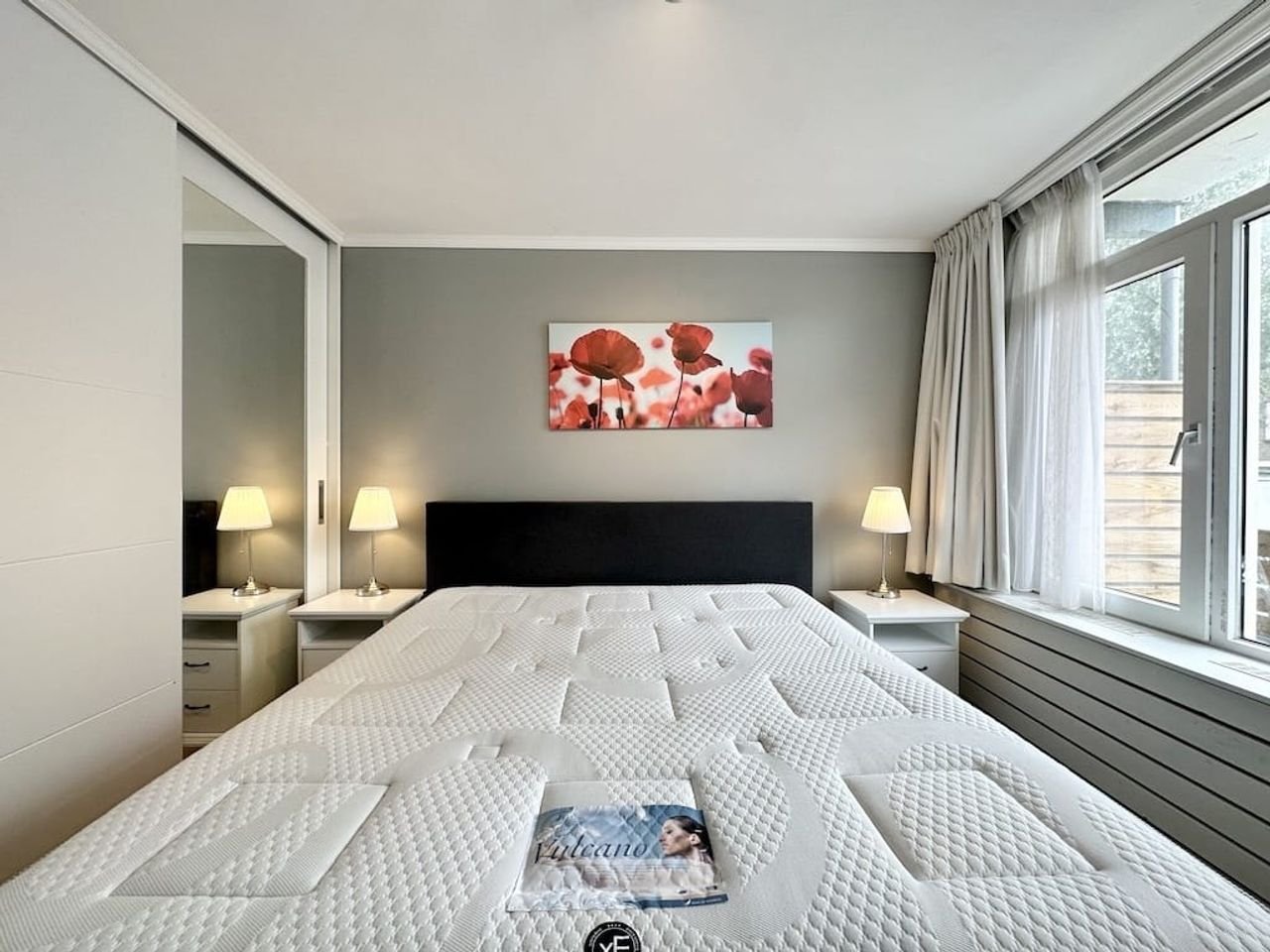 Furnished 2-bedroom apartment - Image 9
