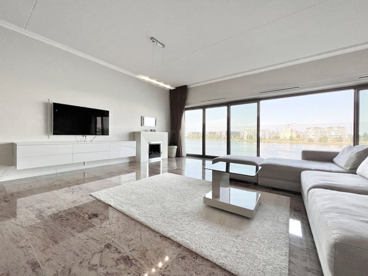 Living on the Waterfront at IJdok - Image 7