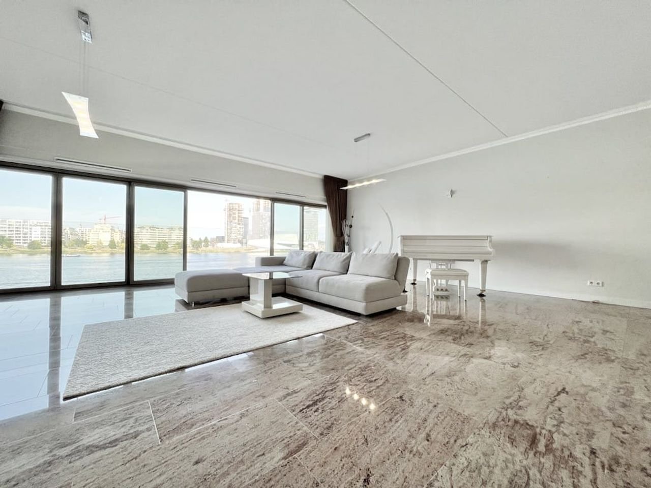 Living on the Waterfront at IJdok - Image 4