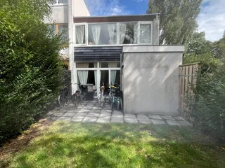 Gerenoveerd huis met zonnige tuin