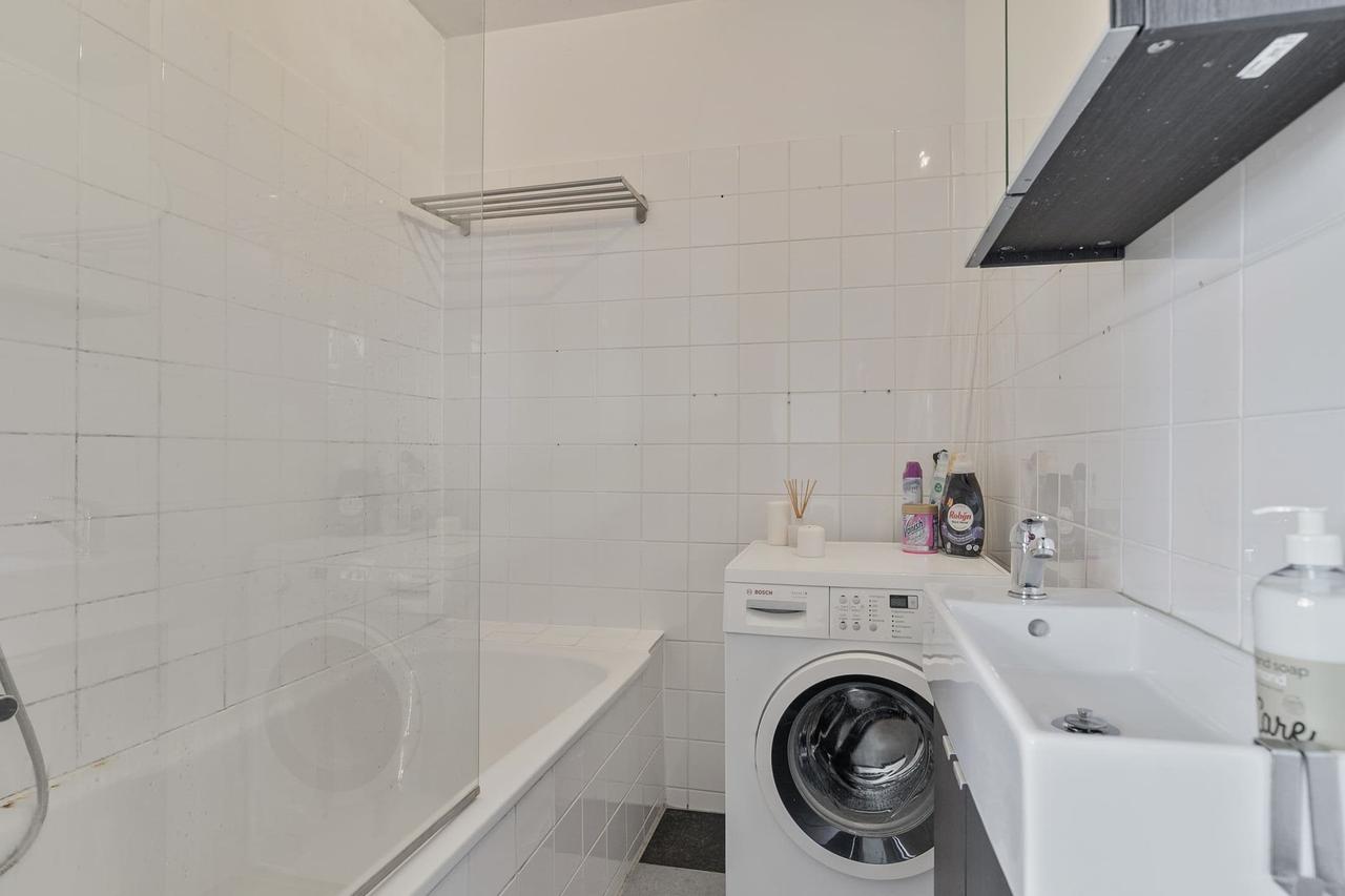 Gemeubileerd 2-kamerappartement met balkon - Afbeelding 17