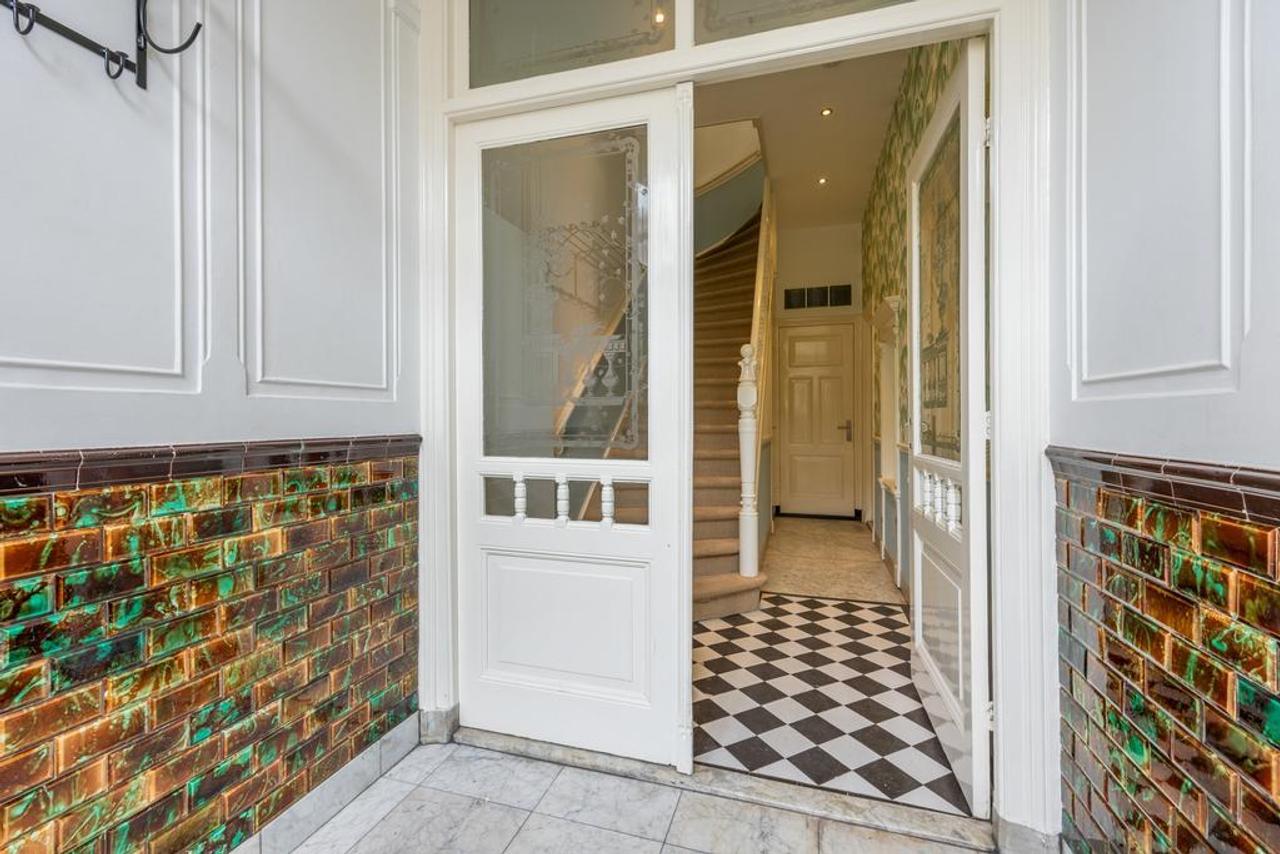 Herenhuis van 210 m2 met tuin en 5 slaapkamers - Afbeelding 8