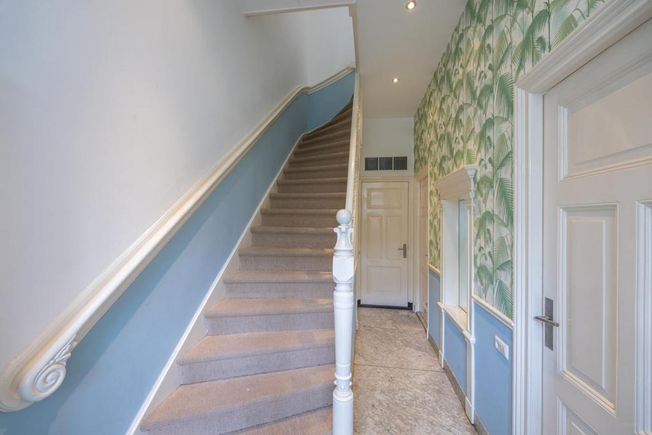 Herenhuis van 210 m2 met tuin en 5 slaapkamers - Afbeelding 9