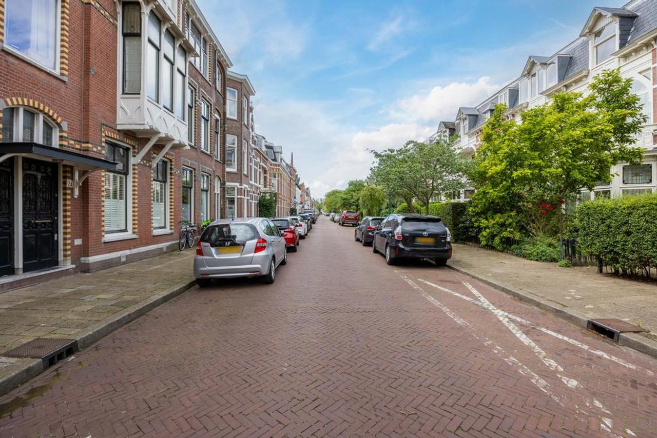 Herenhuis van 210 m2 met tuin en 5 slaapkamers - Afbeelding 52