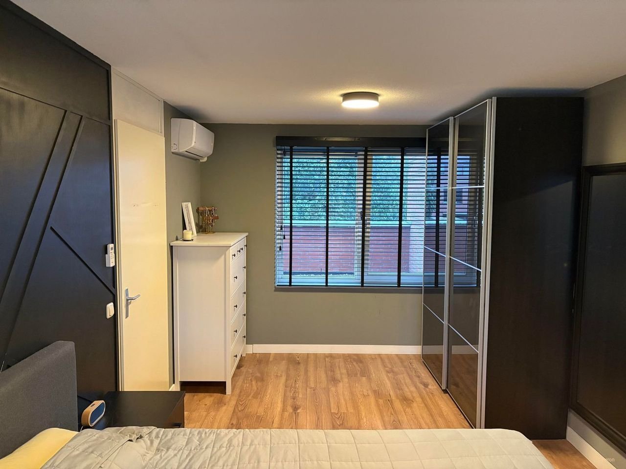 Stylish house with garage in Meerhoven - Image 12