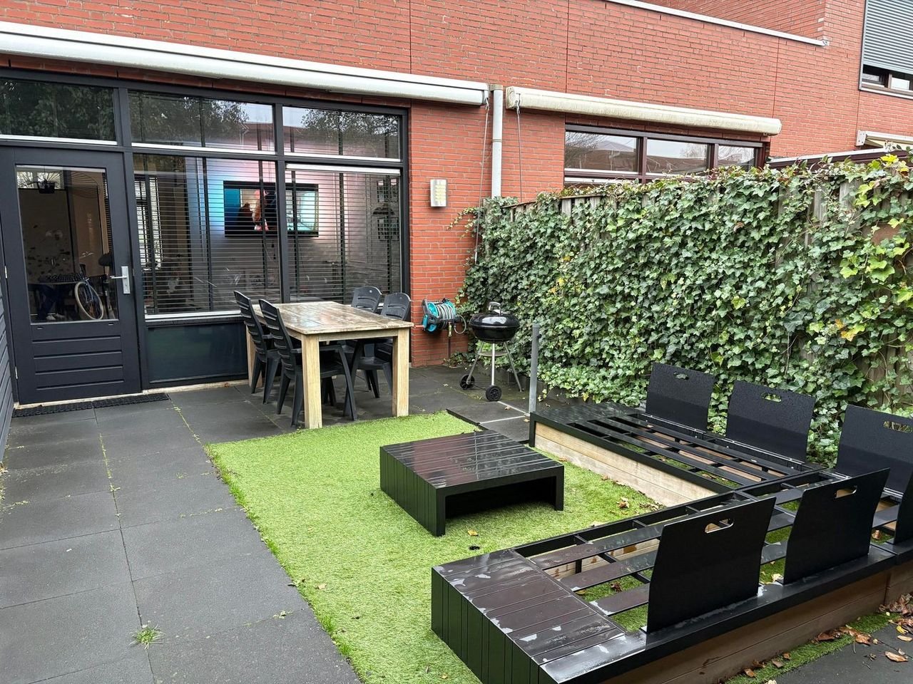 Stylish house with garage in Meerhoven - Image 18