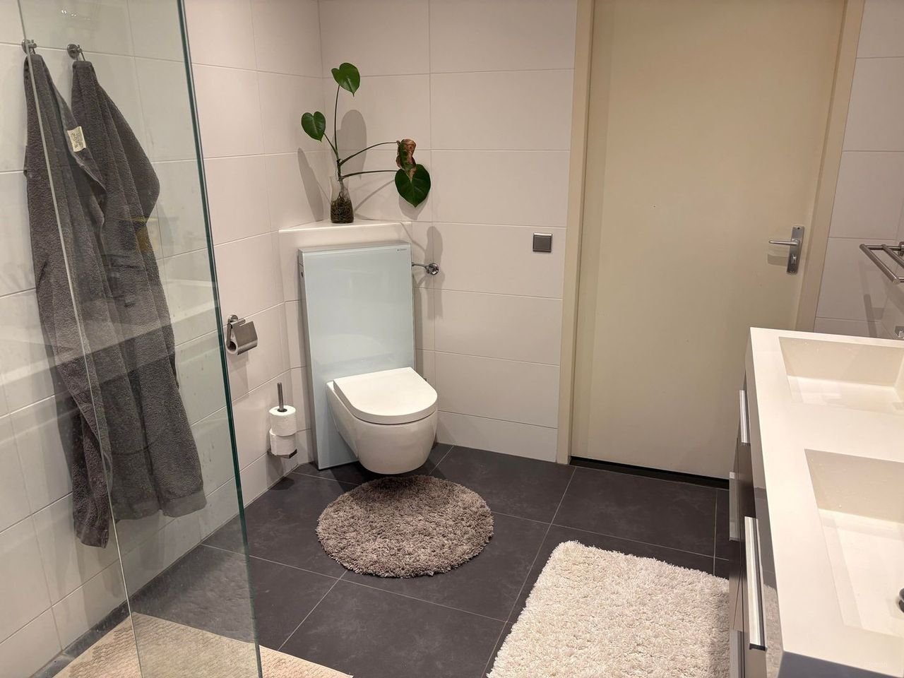 Stylish house with garage in Meerhoven - Image 14