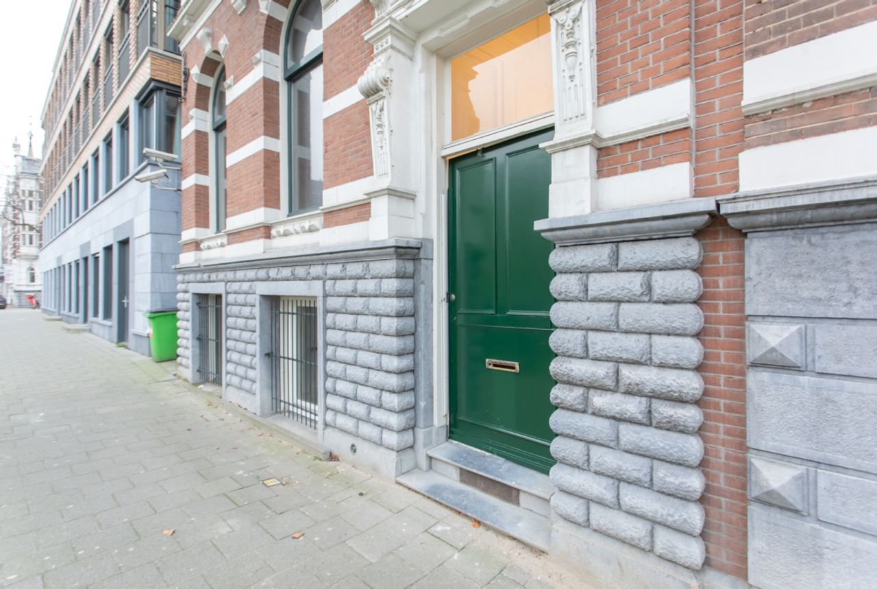 Basement apartment with garden and kitchen island on the Westzeedijk - Image 1