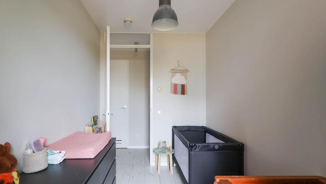 Licht 3-kamerappartement met 33m² terras in Leiden - Afbeelding 9