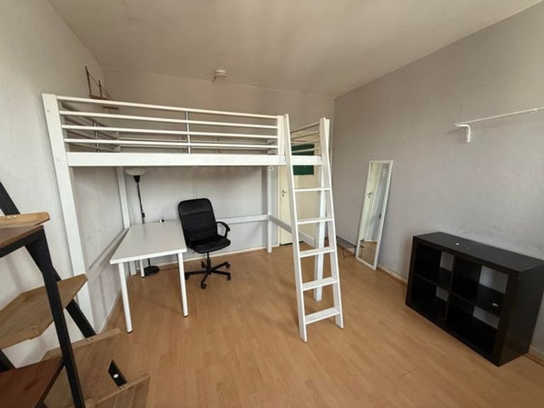 Studentenkamer met eigen keukenblok & terras - Afbeelding 1