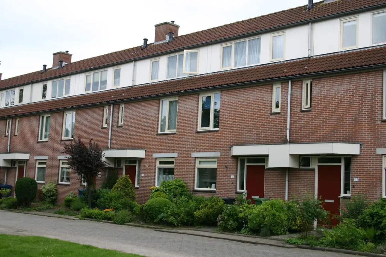 Family home with new bathroom and A+++ energy label - Image 1