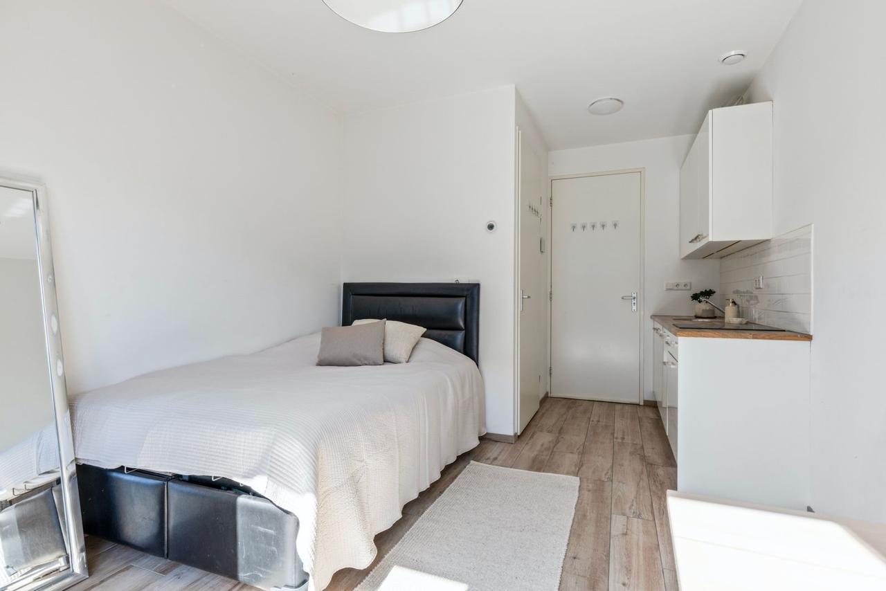 Gemeubileerde studio van 30 m² in Zeeburg - Afbeelding 1