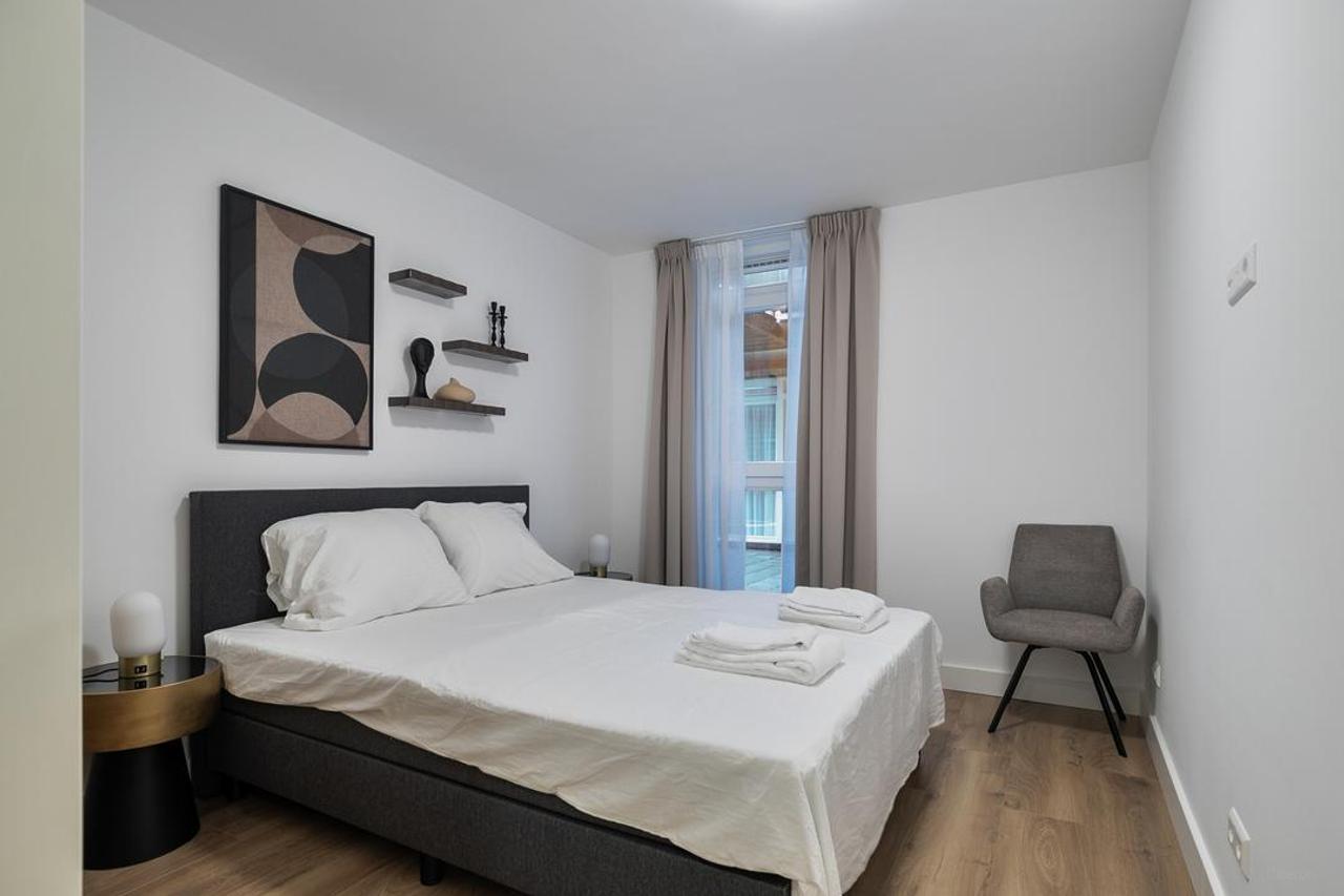 Gemeubileerd 3-kamerappartement - Afbeelding 9