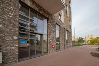 2-slaapkamer met balkon en parking - Afbeelding 2