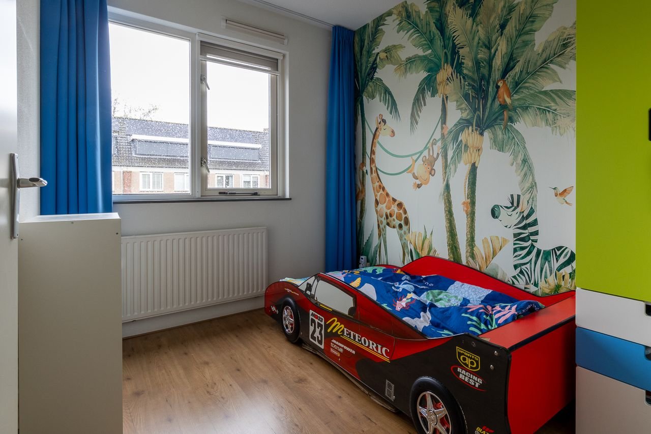 Ruime gezinswoning met tuin in Schiebroek - Afbeelding 9