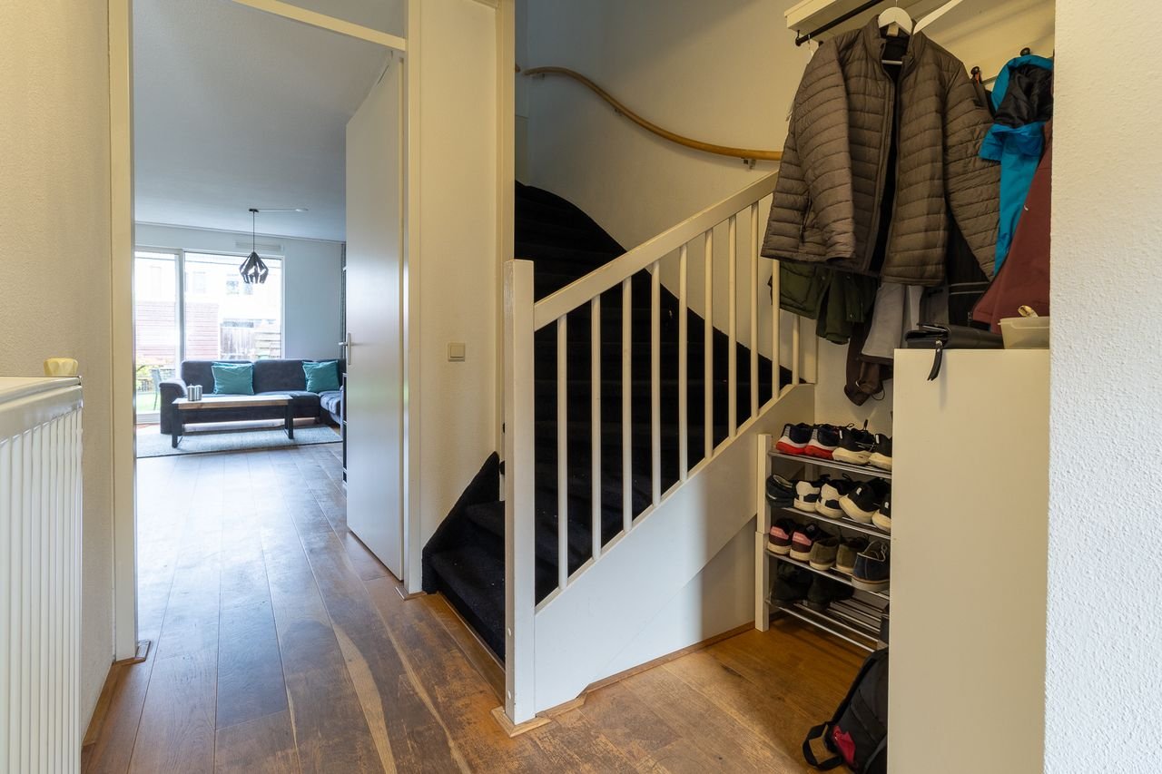 Ruime gezinswoning met tuin in Schiebroek - Afbeelding 5